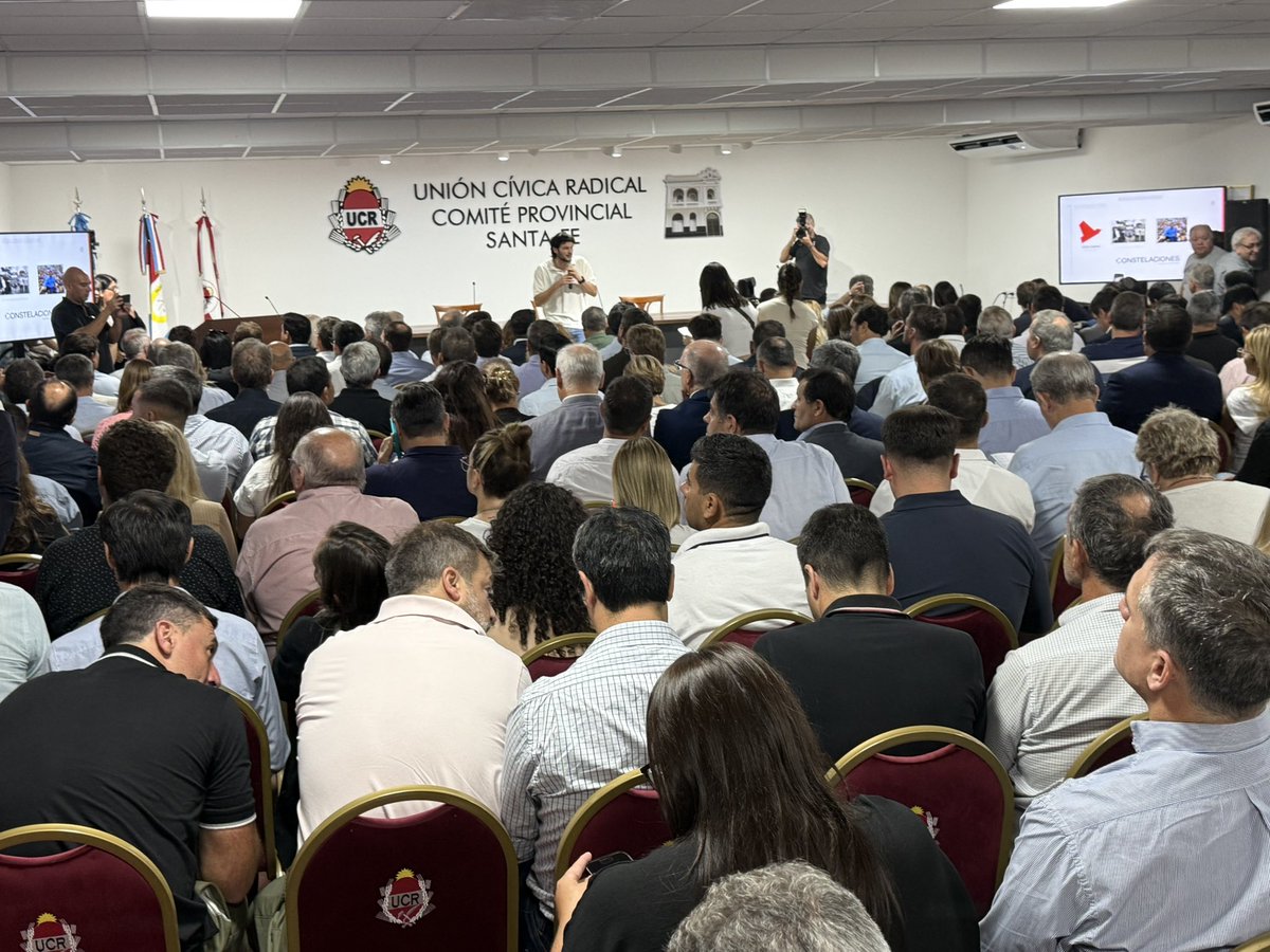 Participé en Santa Fe del Encuentro de Intendentes Radicales, junto a más de 500 intendentes y 5 gobernadores de la Unión Cívica Radical, compartiendo prácticas de gestión y fortaleciendo vínculos entre ciudades.

Creemos en una política basada en la integración y el trabajo