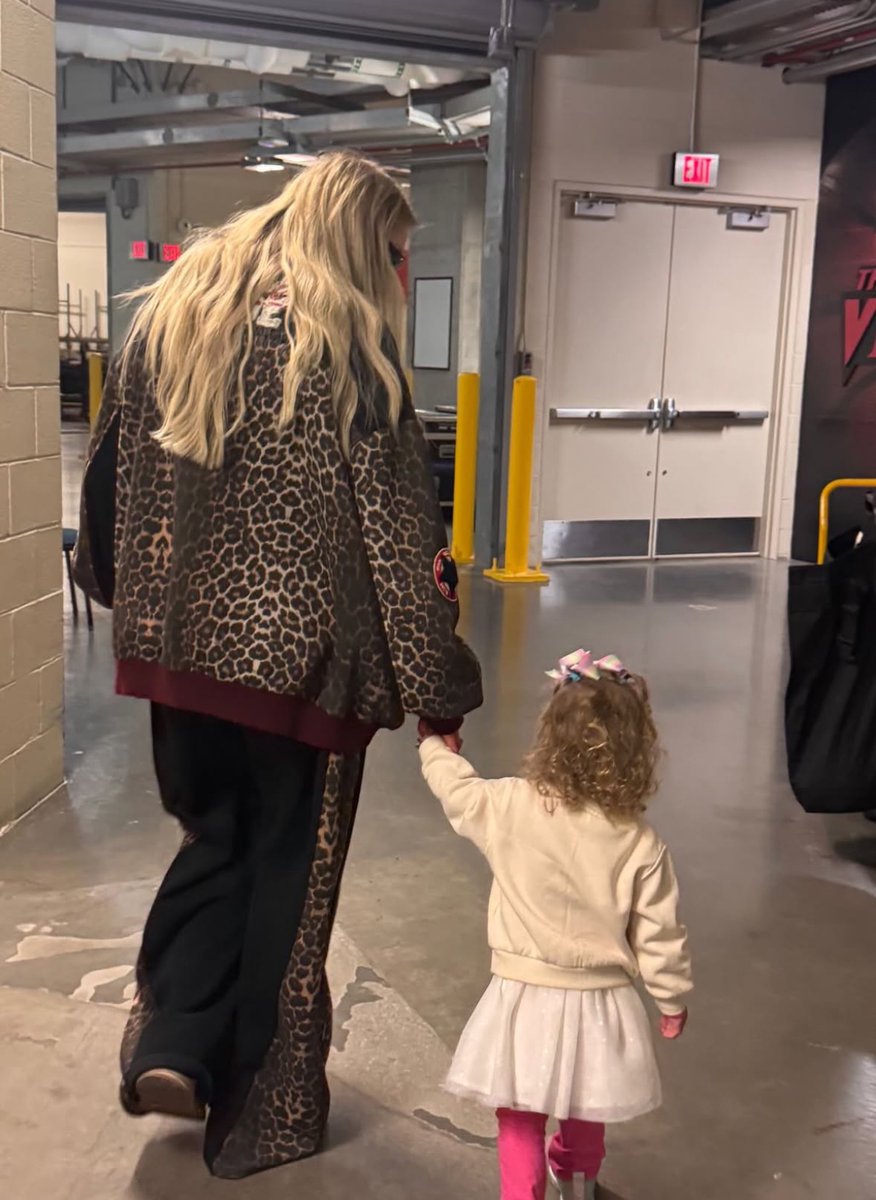 WrestlingWorldCC tweet media