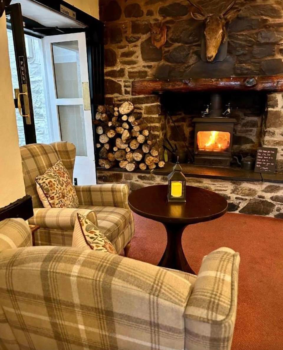 TheBBDirectory's tweet photo. Explore Exmoor from The Royal Oak n Somerset.
For more than three centuries, The Royal Oak Inn has been welcoming guests with inviting accommodation and delectable cuisine in the heart of Exmoor.
https://t.co/GA5BtswLVM
#TheRoyalOakInn #Withypool #Exmoor #CountryInn https://t.co/vrGisHtGVr