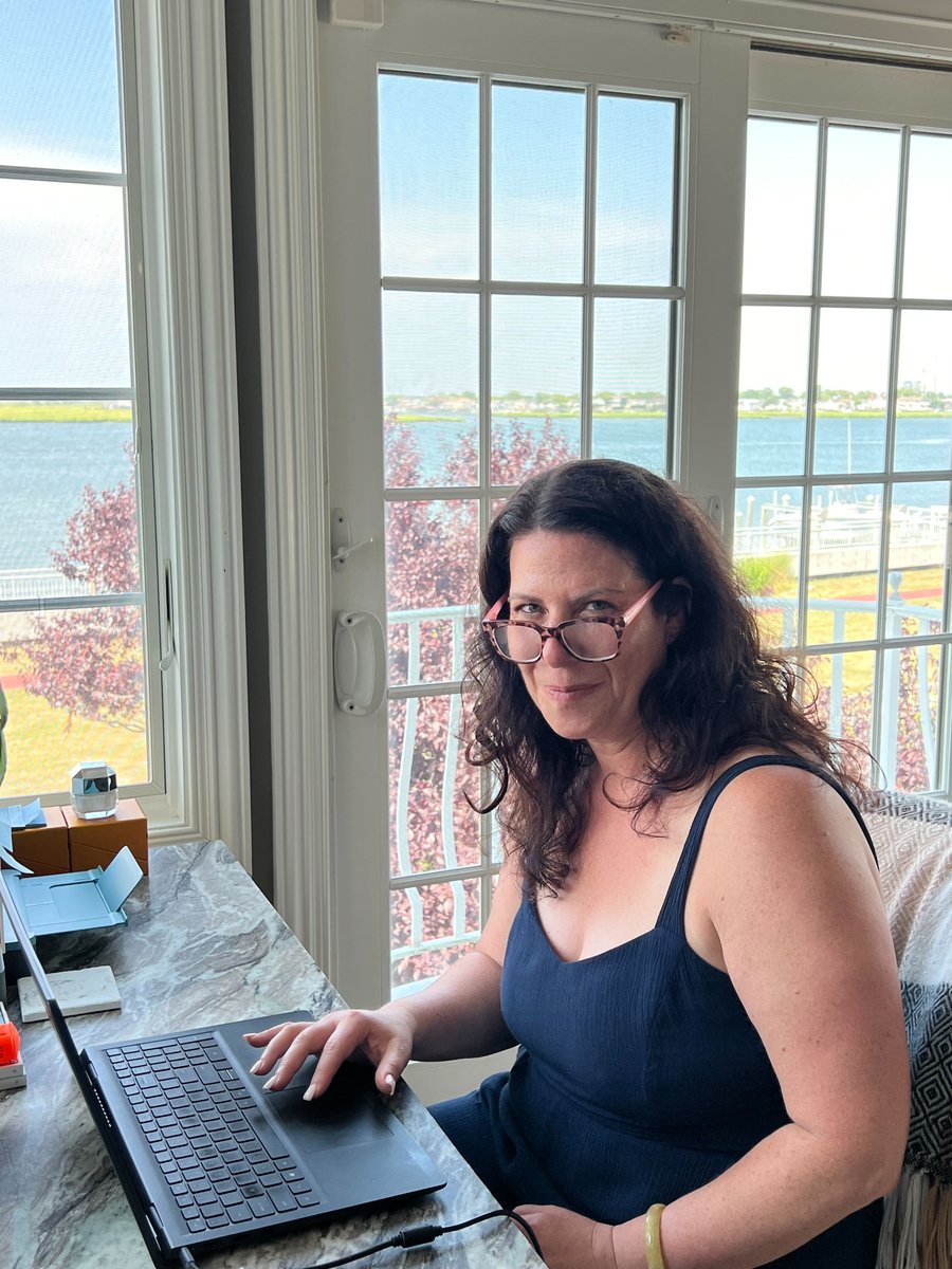 Rachel Lithgow tweet media