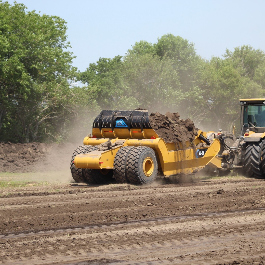 MobileTrackSol's tweet photo. Stacked &amp; sent. #FullLoadFriday
#MoveMoreDirt #MobileTrackSolutions #Earthmoving https://t.co/itqSBkf4SF