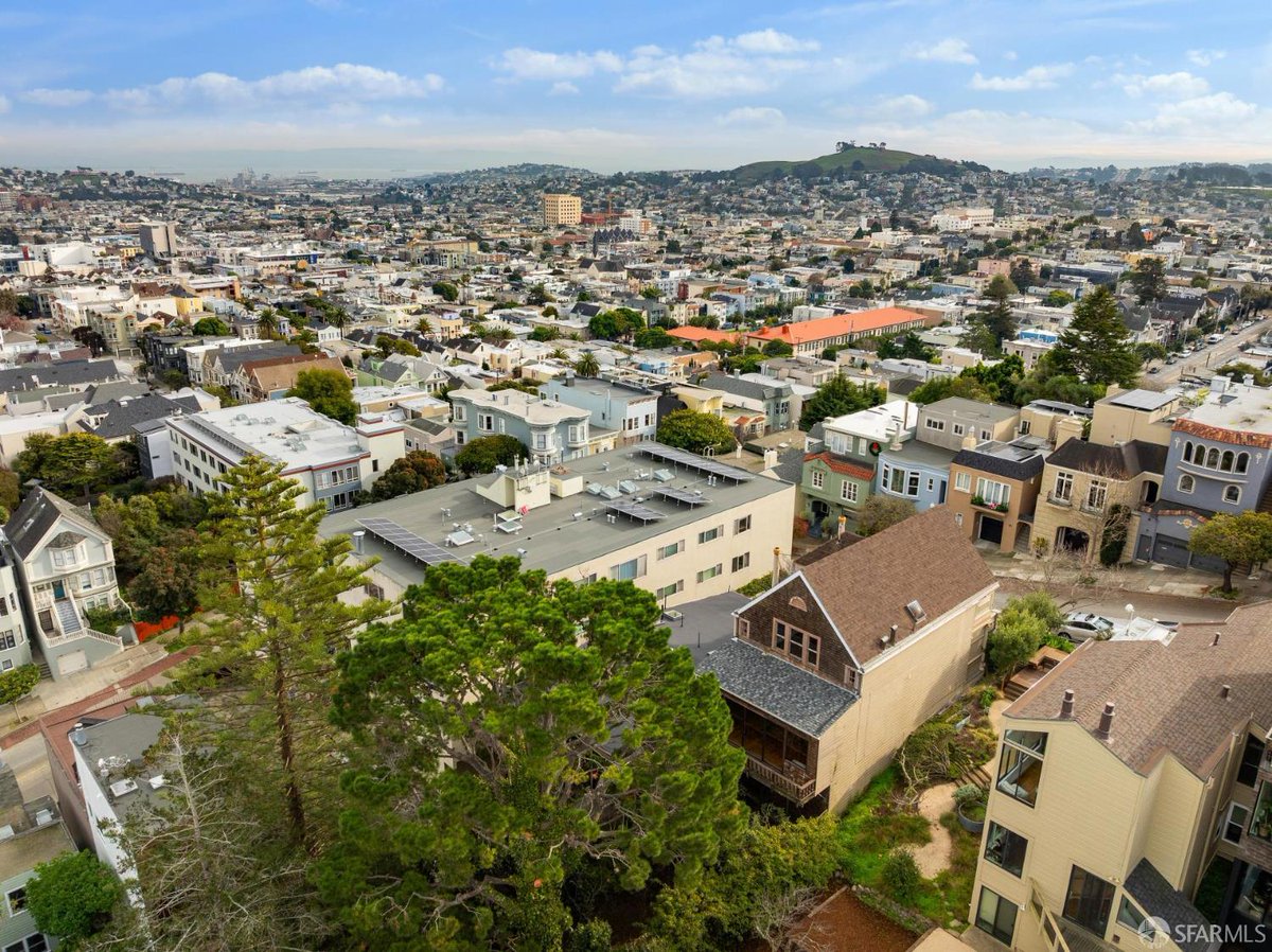 CarrieGSF's tweet photo. This week in SF real estate: An Edwardian residence in prime Dolores Heights, showcasing classic craftsmanship and downtown views sold for +$1M over asking!

https://t.co/6lptOVqQZy https://t.co/YNCBt6g3gg