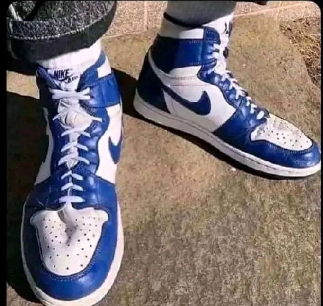 Juu chini nimedunga  don't touch  mnalewa wapi leo wadau