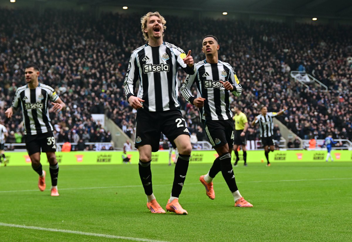 Cloudbet's tweet photo. 🏴󠁧󠁢󠁥󠁮󠁧󠁿 Premier League Matchweek 28 strategy: Track the mid-week "European hangover." 

Teams like Man City, Newcastle and Liverpool who are coming off intense continental nights are prime for a Double Chance upset bet! 🏟️ https://t.co/PPOg49H9WB