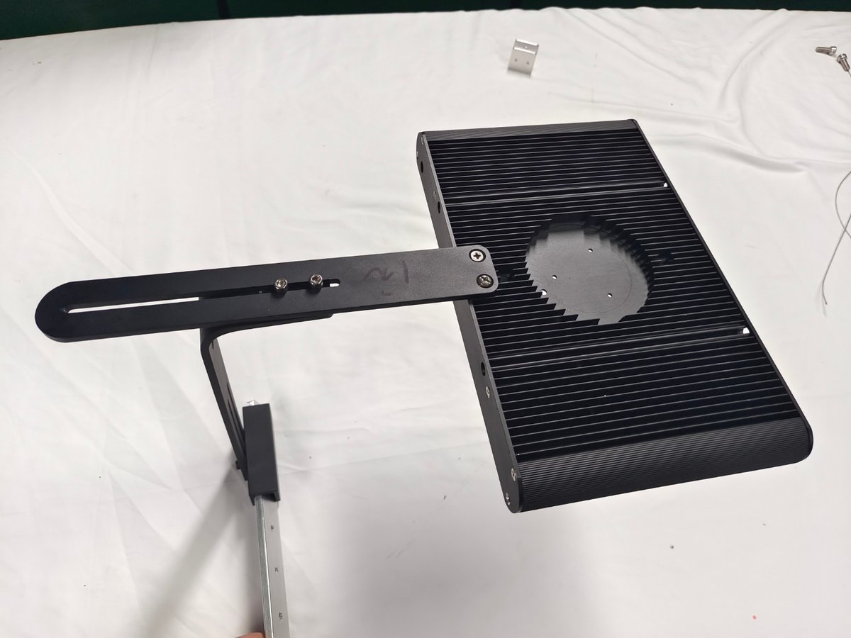 AzureNorma2016's tweet image. Our aluminum shell heat sinks ensure stability for LED lights with efficient cooling design, allowing your aquatic plants and fish to enjoy optimal lighting.
#AluminumHeatSink #LEDAquaticLight #FullSpectrumLight #AquariumLighting #EquipmentProtection