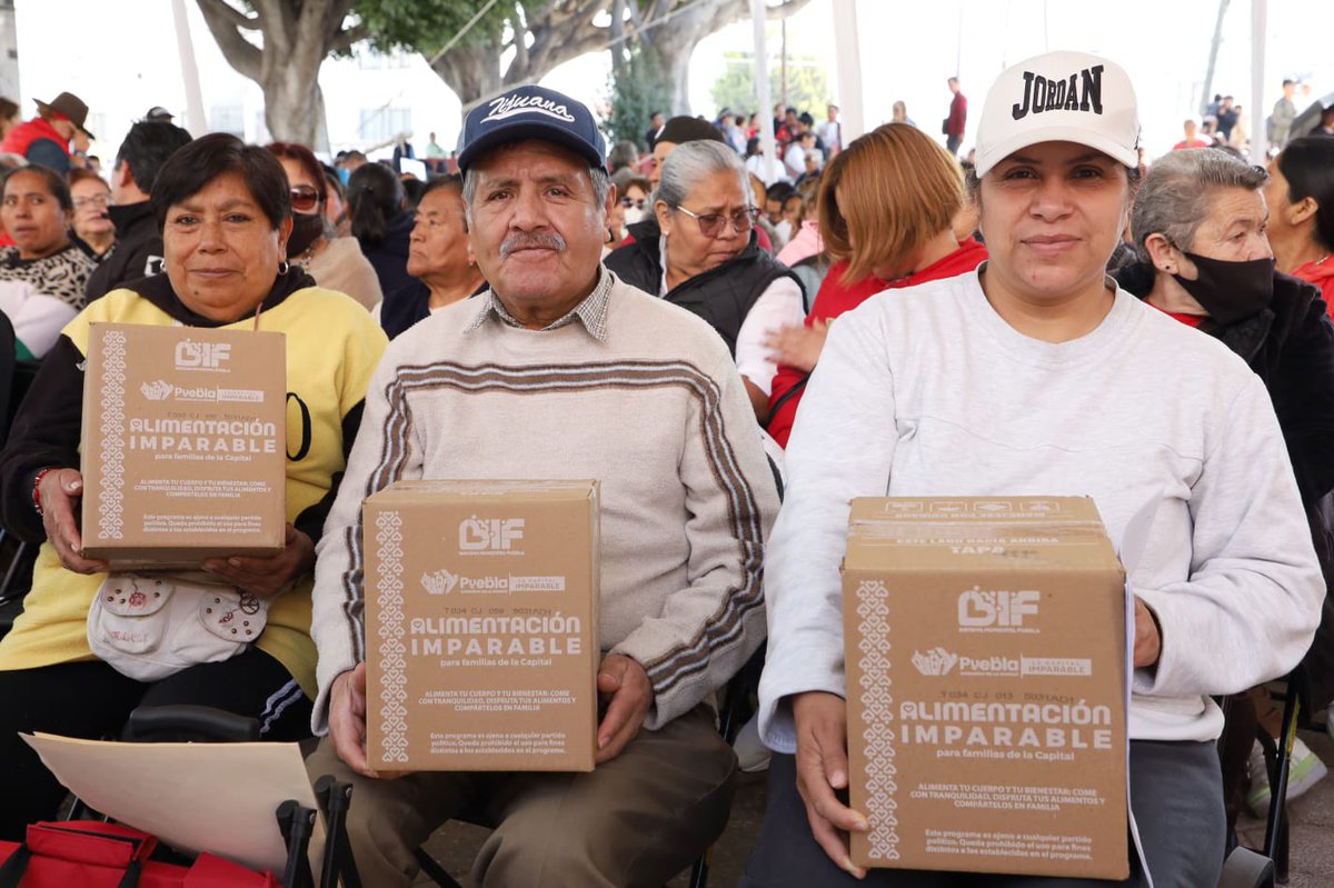 Seguimos recorriendo #PueblaCapital con compromiso.

Desde la U.H. La Margarita, junto a nuestro presidente municipal, <a href="/pepechedrauimx/">Pepe Chedraui 🇲🇽</a> y nuestra presidenta, #MariElise acercamos despensas del programa #AlimentaciónImparable, beneficiando a familias en situación de vulnerabilidad.