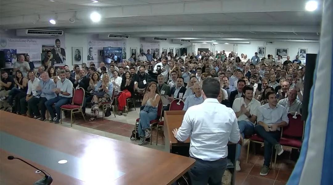 Javier Bee Sellares tweet media