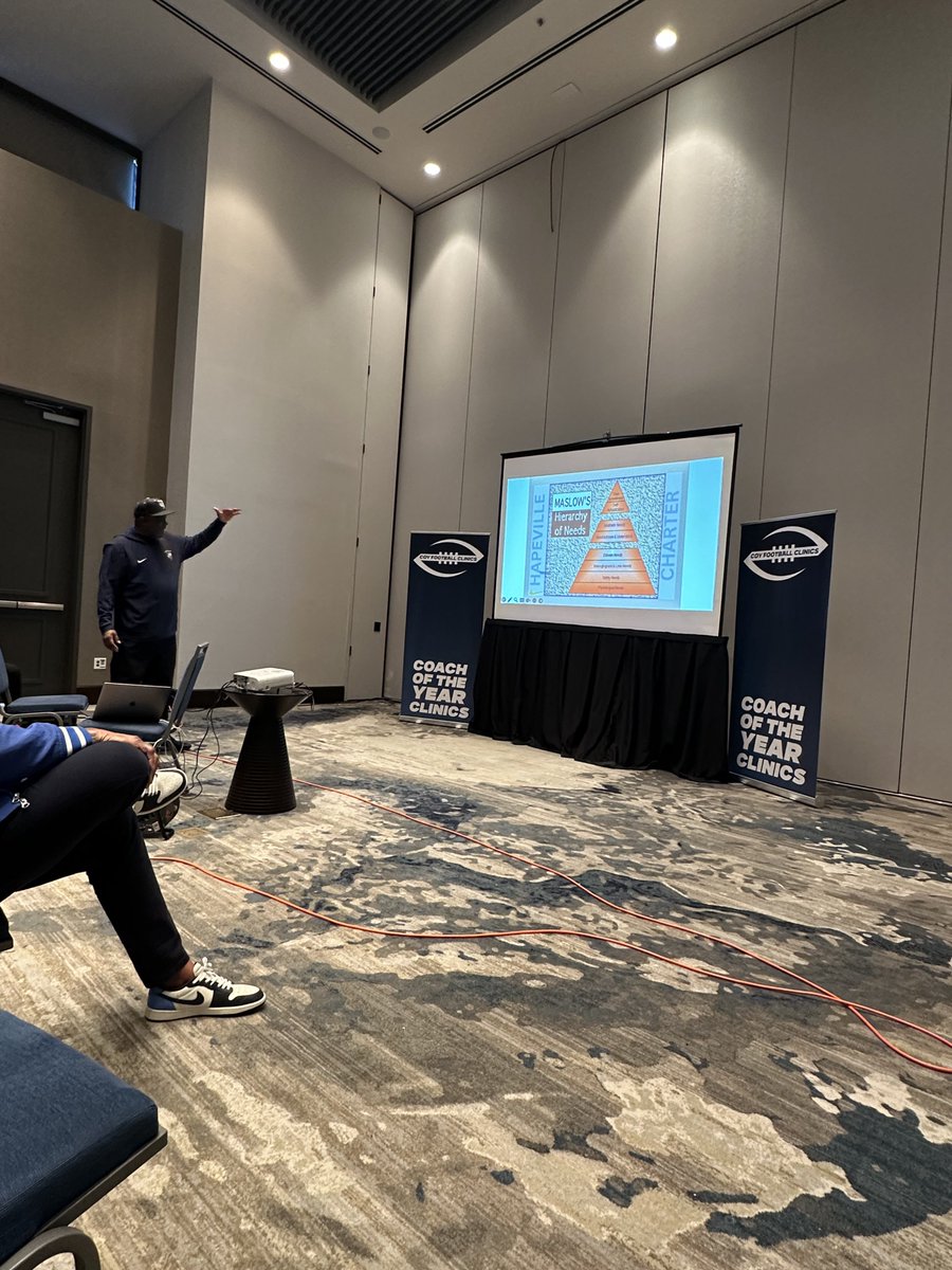 GFCAClinic's tweet photo. Winston Gordon
Hapeville Charter
Head Coach

“Game Planning the Charter Way”

#COYAtlanta #GFCAClinic #ClinicOfChampions https://t.co/EPeOJEhZi8