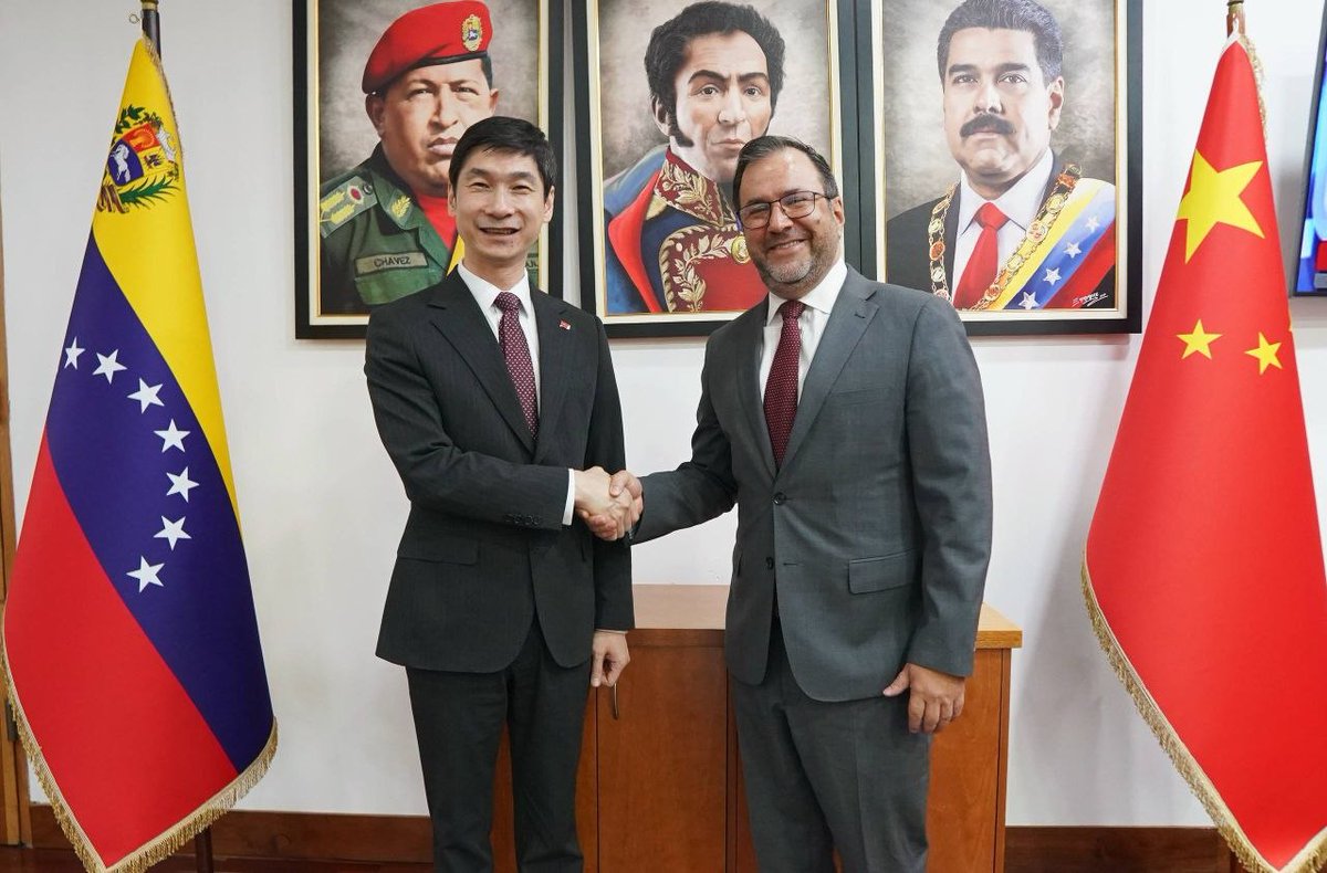 MGoaigoaza's tweet photo. reunión con el embajador de China, Lan Hu, para evaluar el buen estado de nuestras relaciones bilaterales. Estas abarcan los aspectos diplomáticos y de amistad, así como una cooperación de alto nivel, en el marco de nuestra 'Asociación Estratégica a Toda Prueba y Todo Tiempo'." https://t.co/2w4NXuJIn0