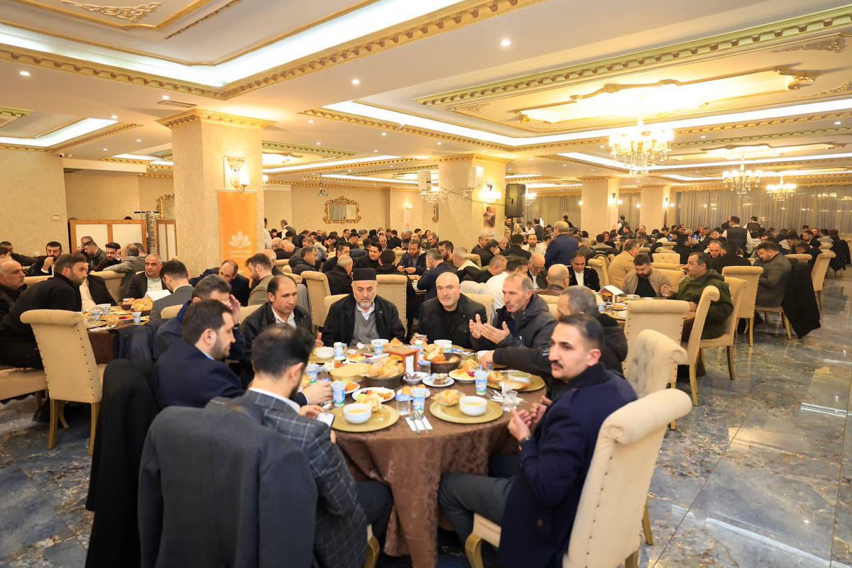 AbdullahcnrMhp's tweet photo. Sultanbeyli Protokol İftar Programı’nda kıymetli protokol üyelerimizle bir araya geldik.
Ramazan ayının manevi atmosferinde aynı sofrayı paylaşmanın memnuniyetini yaşadık.
Bu programda emeği geçen herkese teşekkür ediyor, Ramazan ayının hayırlara vesile olmasını temenni ediyorum. https://t.co/4MZMqOr2BX