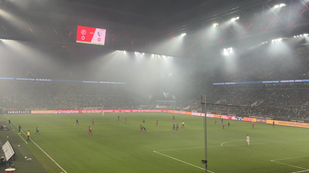 cdropes's tweet photo. Fortuna 2-1 Bochum
📍Merkur Spiel-Arena

What a spot what a game what a fan base https://t.co/153h9iTCup