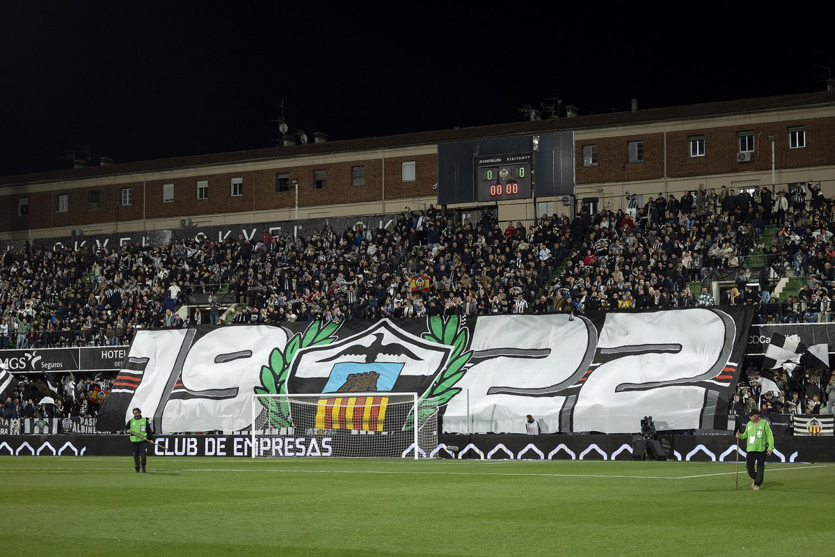 A vosotros tambien se os está haciendo eterna la semana…? 😬

𝟐𝟒 𝐡𝐨𝐫𝐚𝐬 !!!🔥🏟️🔥