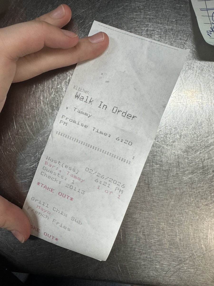 strbndcigs's tweet image. dw guys i poisoned her sandwich for her crimes against gay people #tammy