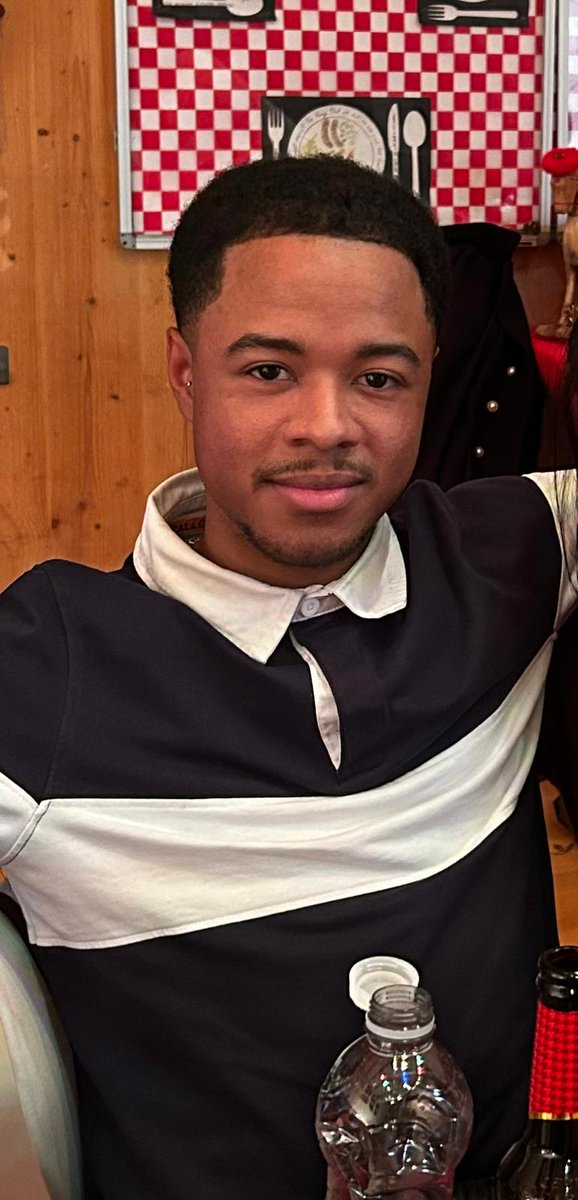 APPEAL | do you recognise, Tai? The 27-year-old is missing and was last seen leaving his home in Rosebery Avenue, EC1 on Friday, 27 Feb at 9am.

He has links to Clerkenwell and is known to frequent Whitechapel.

If seen, contact the Met via 101 quoting 3037/27Feb.