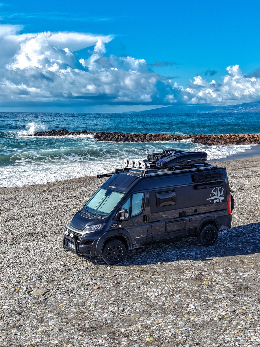 Offrotie tweet media