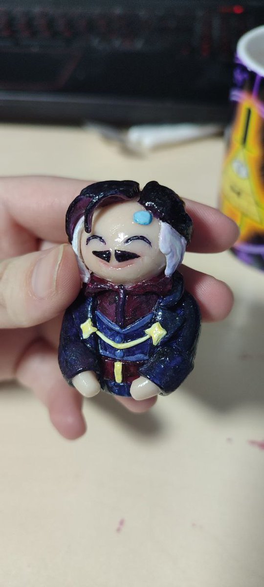 AlienMoron's tweet photo. I'll show you a custom figurine I made based on "Knights of Guinevere." It's Orville Park. So far, one of the most mysterious characters.
#Knights_of_Guinevere #OrvillePark https://t.co/agoRwT8CTb