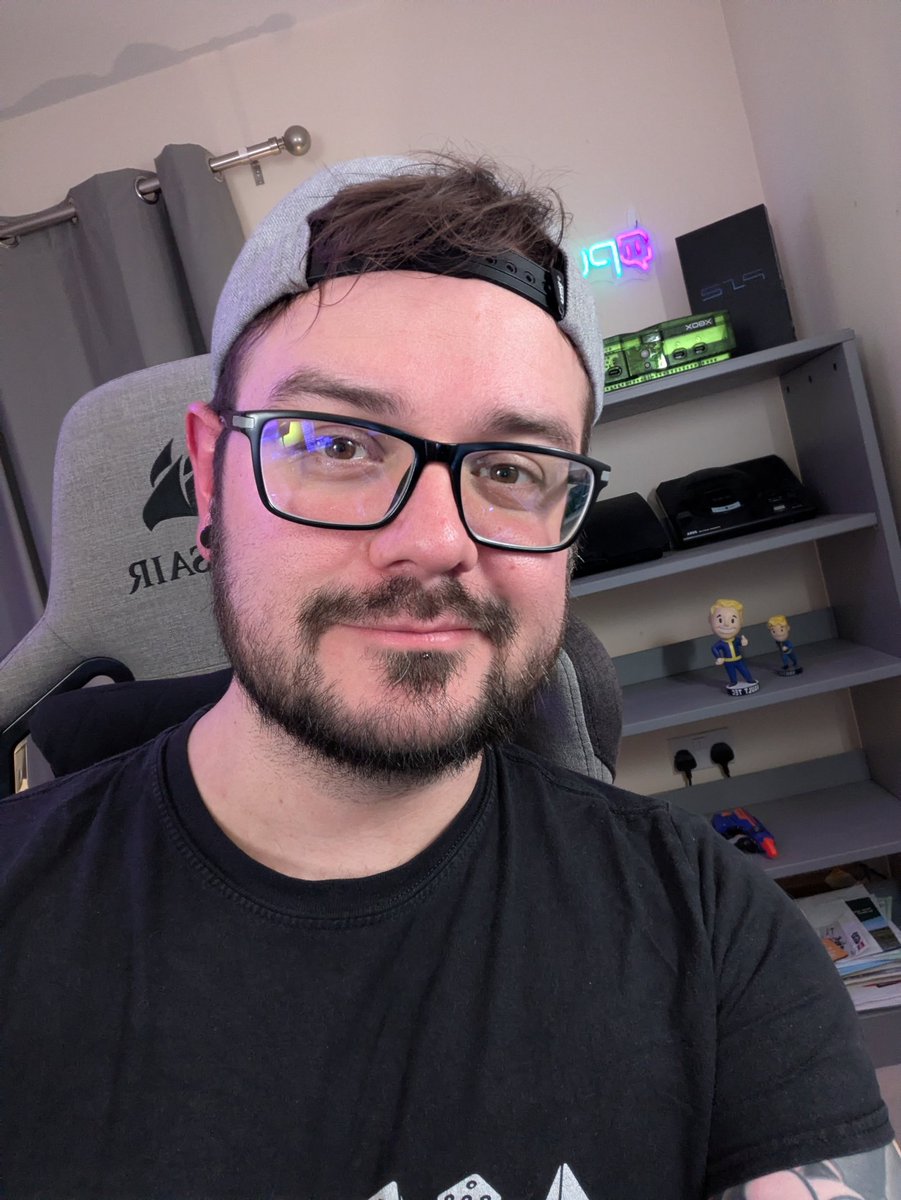 I'm playing more Escape From Ever After tonight AND I'm beating <a href="/OhYuuki/">Yuuki_Oh 🦝 aka Sprinkles</a> currently 🤣

Come have a gander at us both, we're both live right now!

twitch.tv/pure_ben