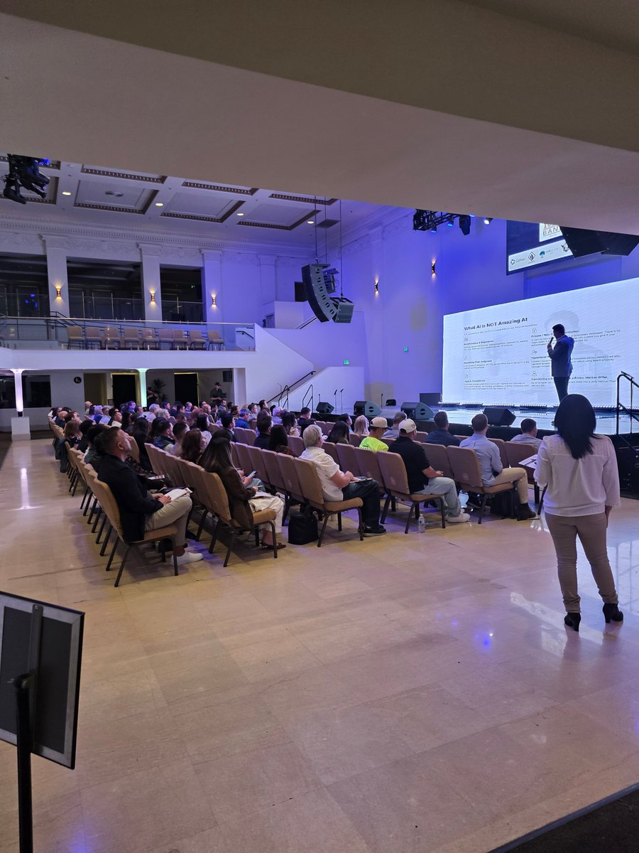 Dennis Block tweet media