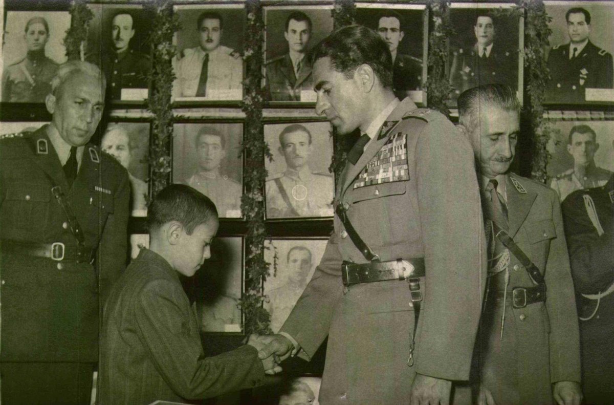 History In Pics tweet media