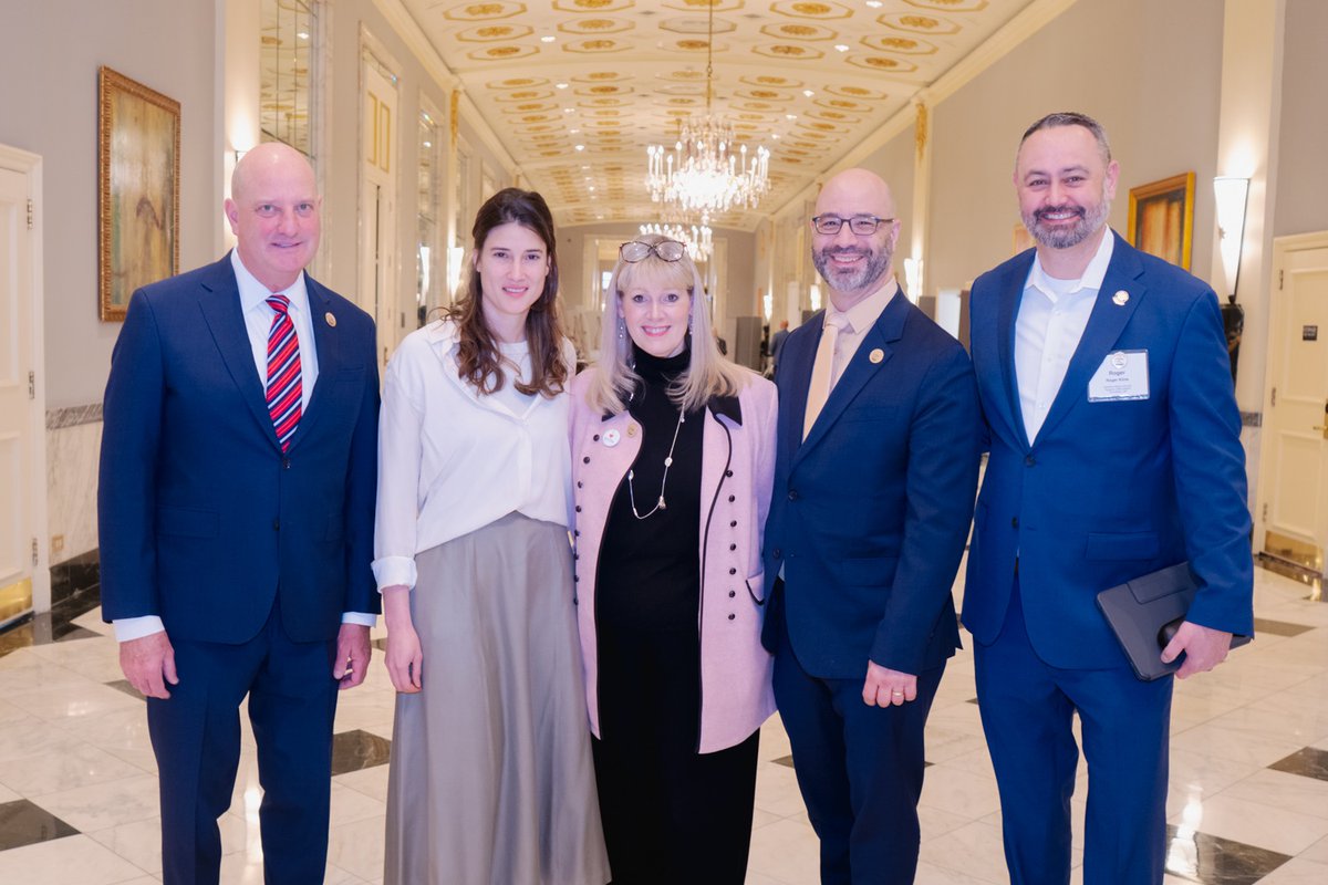 Public Power tweet media