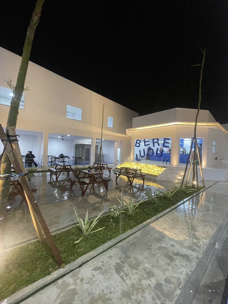 Aku buka besok, yang berkenan mampir... silahkan....
Bluedrue.house !!! Letsgoooook