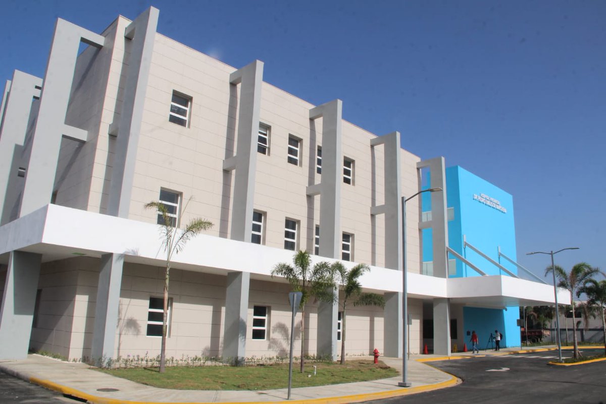 El Hospital de Bonao fue construido por Danilo Medina, el cual fue inaugurado el 10 de Agosto del 2020, hoy para sorpresa de todos el pte. Luis Abinader,  dijo que el lo construyó, ¿ es demencia? porque mentiroso si es.#NosotrosSíSabemosGobernar