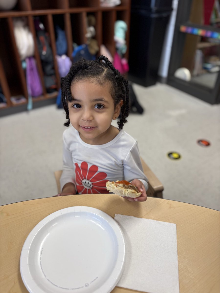 Mrs. Isom tweet media