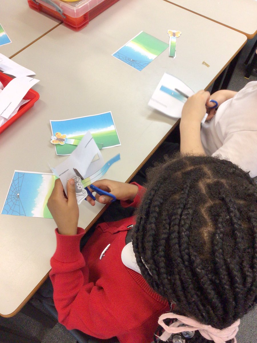 Miss Mitchell Year 1 tweet media