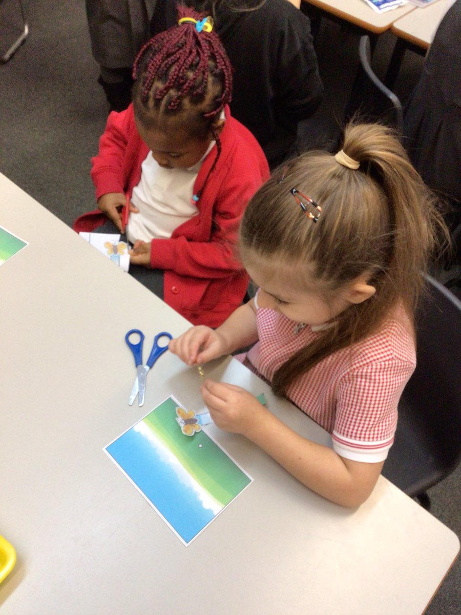 Miss Mitchell Year 1 tweet media