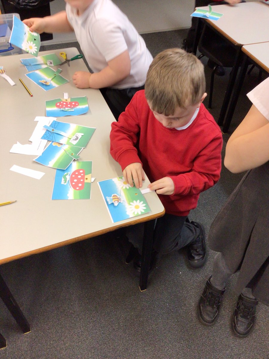 Miss Mitchell Year 1 tweet media