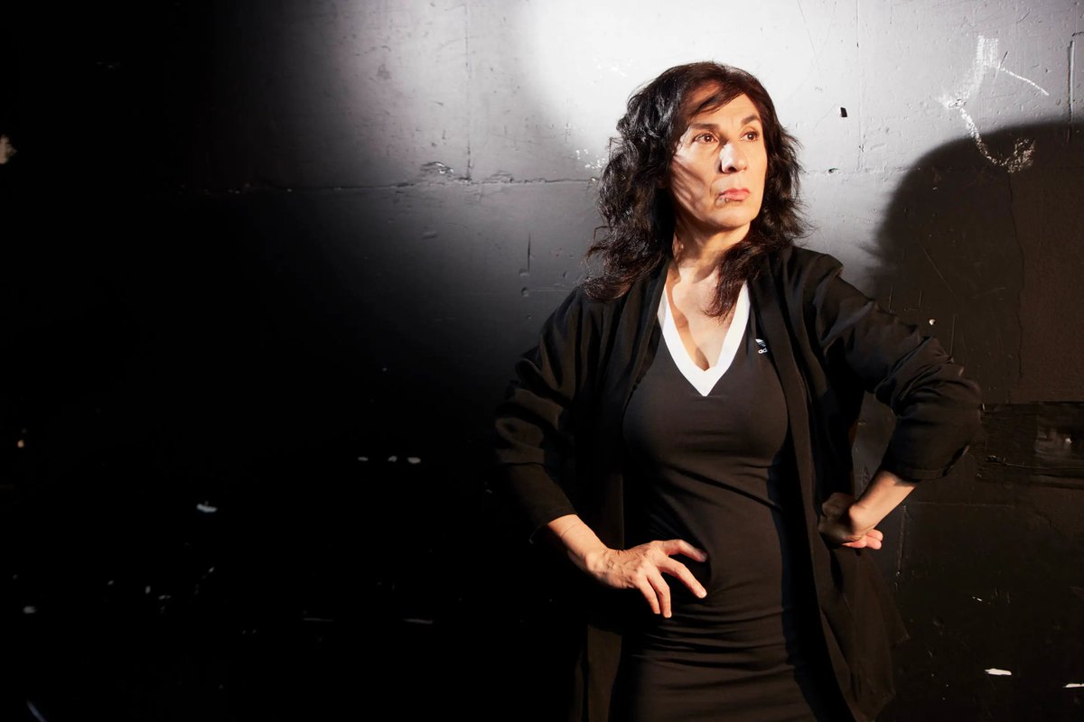 #AHORA | En #LaSiestaEsSagrada 💤 dialogamos con Laura Oliva, actriz y directora, quien actualmente está en el musical 'Company' y la obra 'La Ballena'.

💻 provinciaradio.com.ar