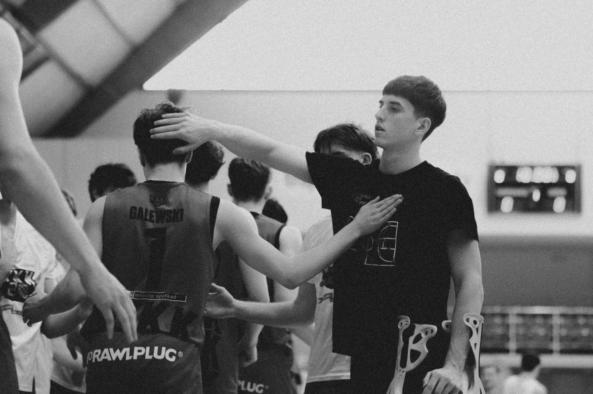 k_bakowicz's tweet photo. Trzy zdjęcia z fazy grupowej #u19pl, które znaczą najwięcej. https://t.co/C3wJ9A835F