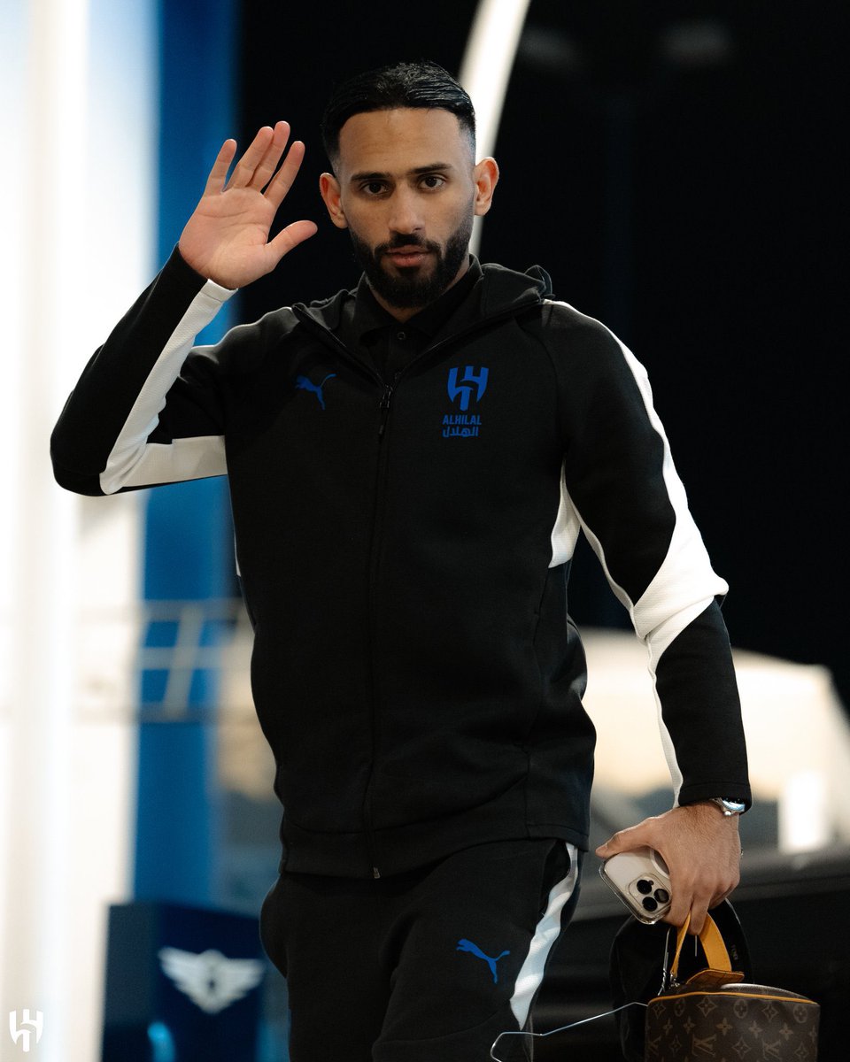 llfs26's tweet photo. مندش و هدف أسطوري .. 🤩

#الهلال 💙 .. https://t.co/2xMrEhKcCm