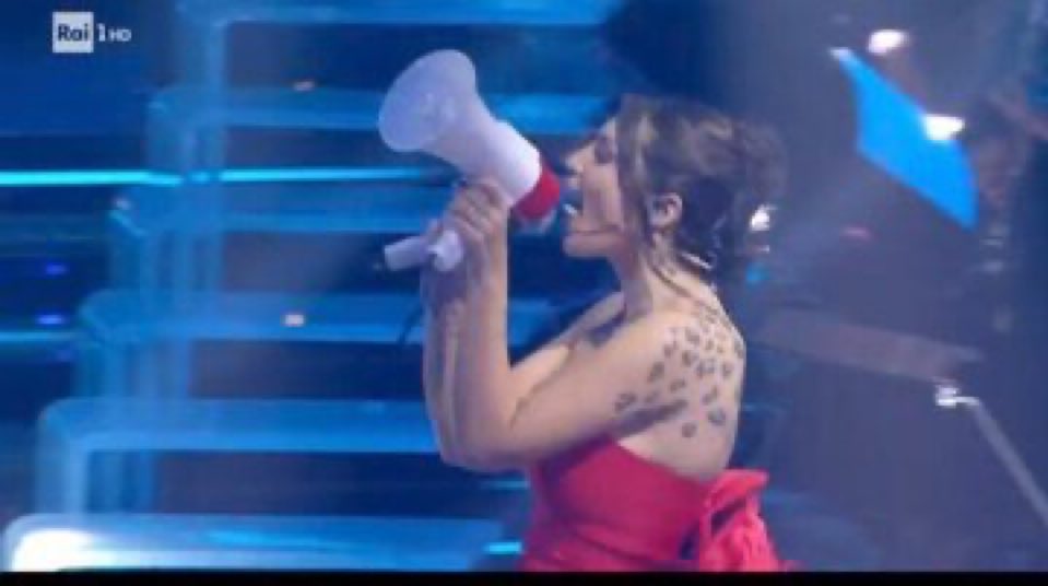 fruttafreshhca's tweet photo. THIS DIVA #Sanremo2026 https://t.co/88QQx3AaJ4
