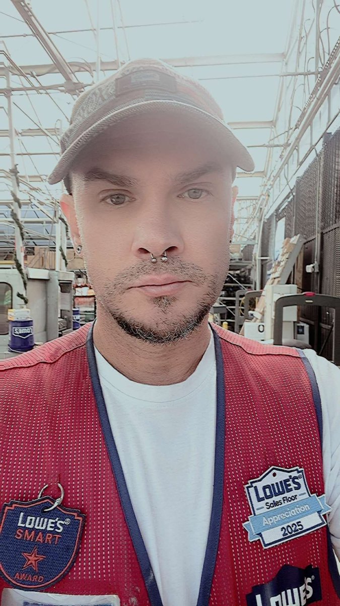 Straight Guys for Gay Eyes tweet media