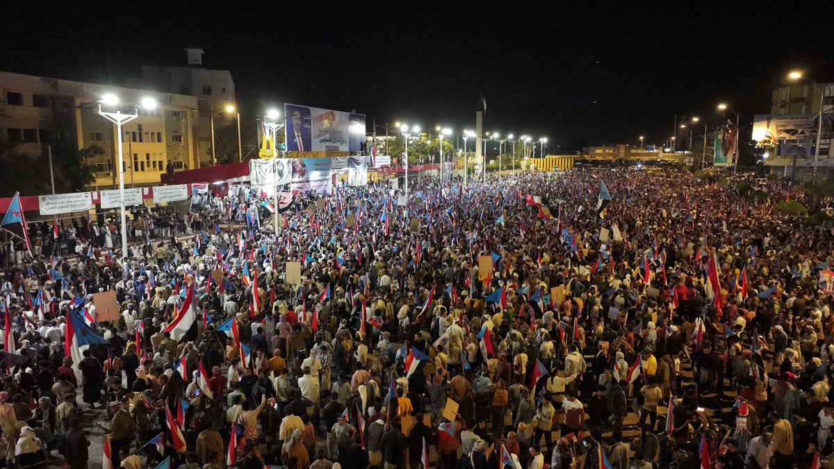 South24_net's tweet photo. #عاجل |
صور جوية لمركز سوث24 من "مليونية الثبات" في عدن
#south24 https://t.co/jAbghRlPuz