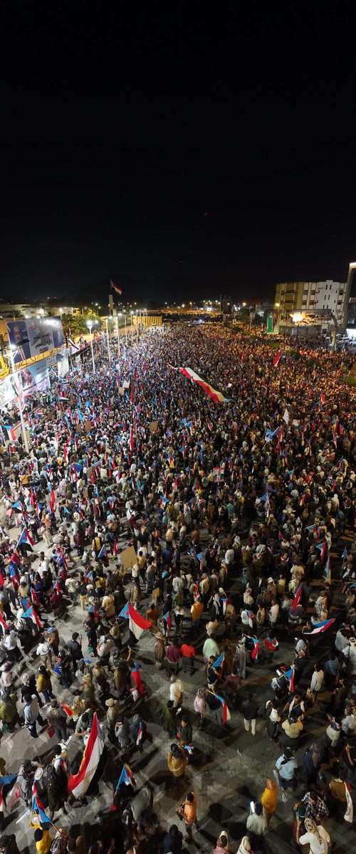 South24_net's tweet photo. #عاجل |
صور جوية لمركز سوث24 من "مليونية الثبات" في عدن
#south24 https://t.co/jAbghRlPuz