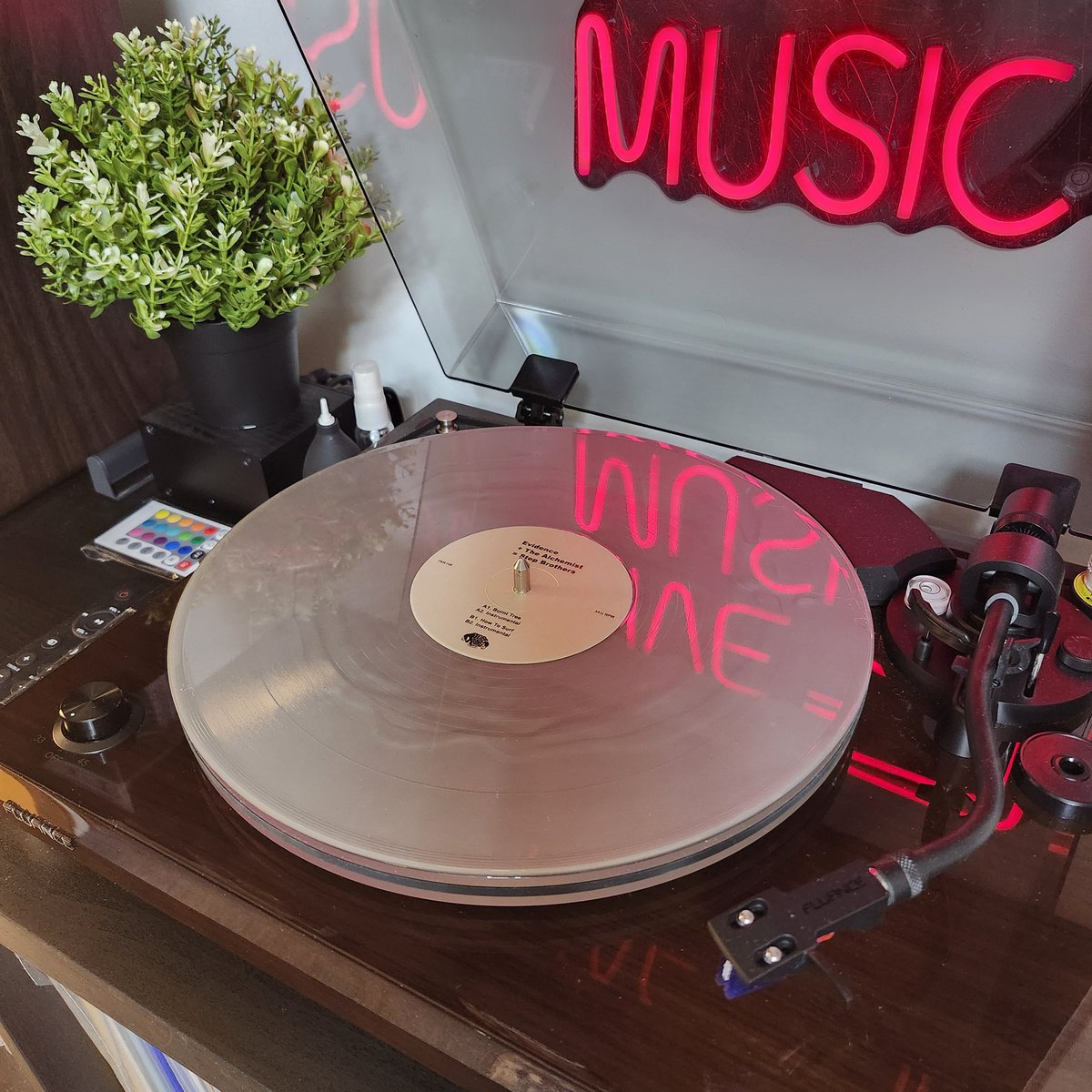 Emmanuel Flores tweet media