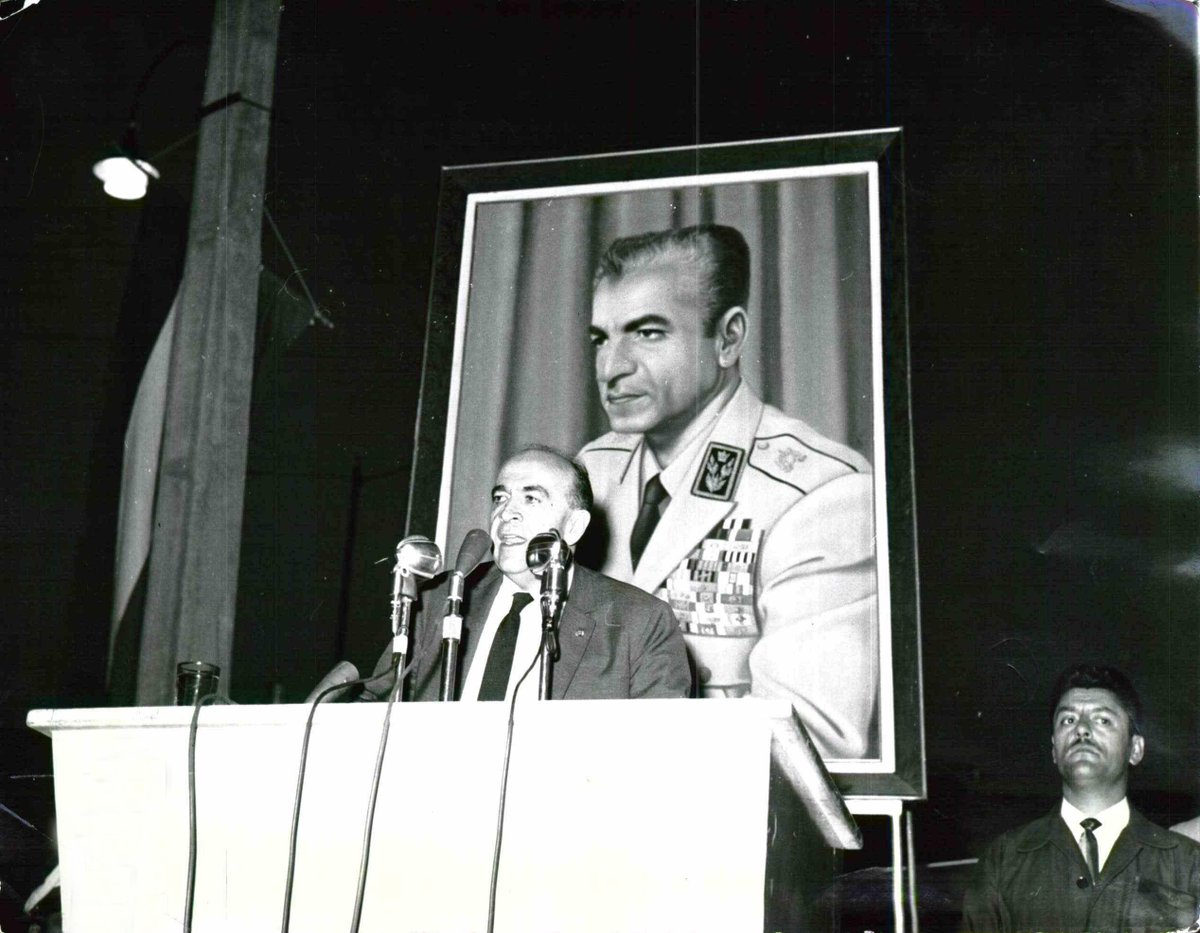 History In Pics tweet media