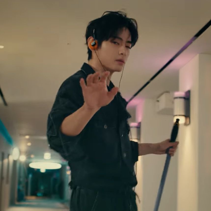 | Au e fanfic ◽️🏢◽️ tweet media