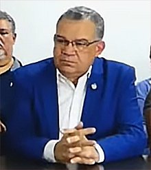 _RoqueCastro's tweet photo. Dejen de preocuparse por Enrique... En unas posibles elecciones llegará detrás de la ambulancia. Es comunista. https://t.co/pQIbKrY9Qm