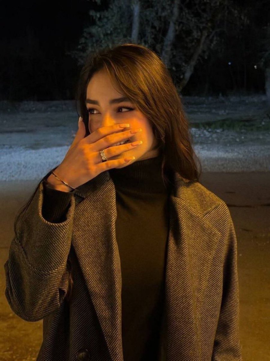 صداش باشین
#MelikaAzizi, just 18, was arrested on January 9 after being beaten. She is reportedly under a death sentence.
#StopExecutionsInIran
#IranMassacre