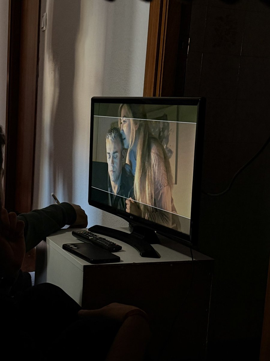JAguileractor's tweet photo. Más fotos del día de ayer!! las de hoy la subiré mañana🤣 q todavía andamos rodando!! 🎬
#FragmentosDelMal #Rodaje #Actor #Interpretación https://t.co/B5NZX33QxW