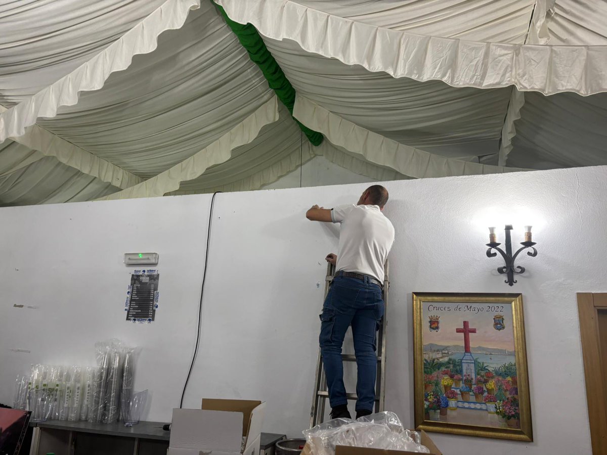 ArchiSangre's tweet photo. ¡Calentando motores y fogones para mañana! 🔥

🥘 Vuelve la cocina de la #ArchiSangre con recuerdos a nuestro eterno Gaona.

📌 Caseta Federación de Peñas (Recinto Ferial)
⌚️ Desde las 14:00 horas

#CofradíasMLG https://t.co/fl5N8xvXLo