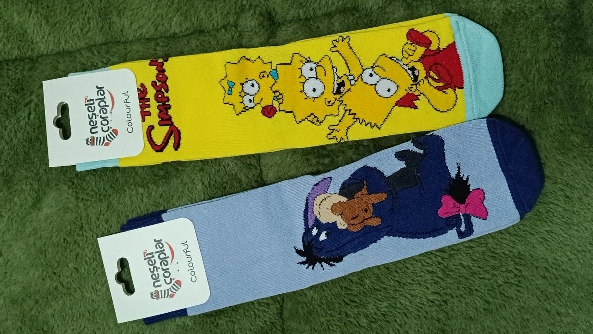 Herkes çabuk çoraplarıma baksınn