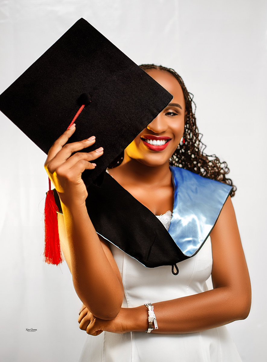 SArigumisiriza's tweet photo. 27/2/2026 
Miss ARIGUMISIRIZA SHIVAN 
Bachelor of Social  Work 
Makerere university 

God! Your daughter is grateful 🥳🥳🎉🙏🏽🙏🏽 https://t.co/SRvFl3XBof