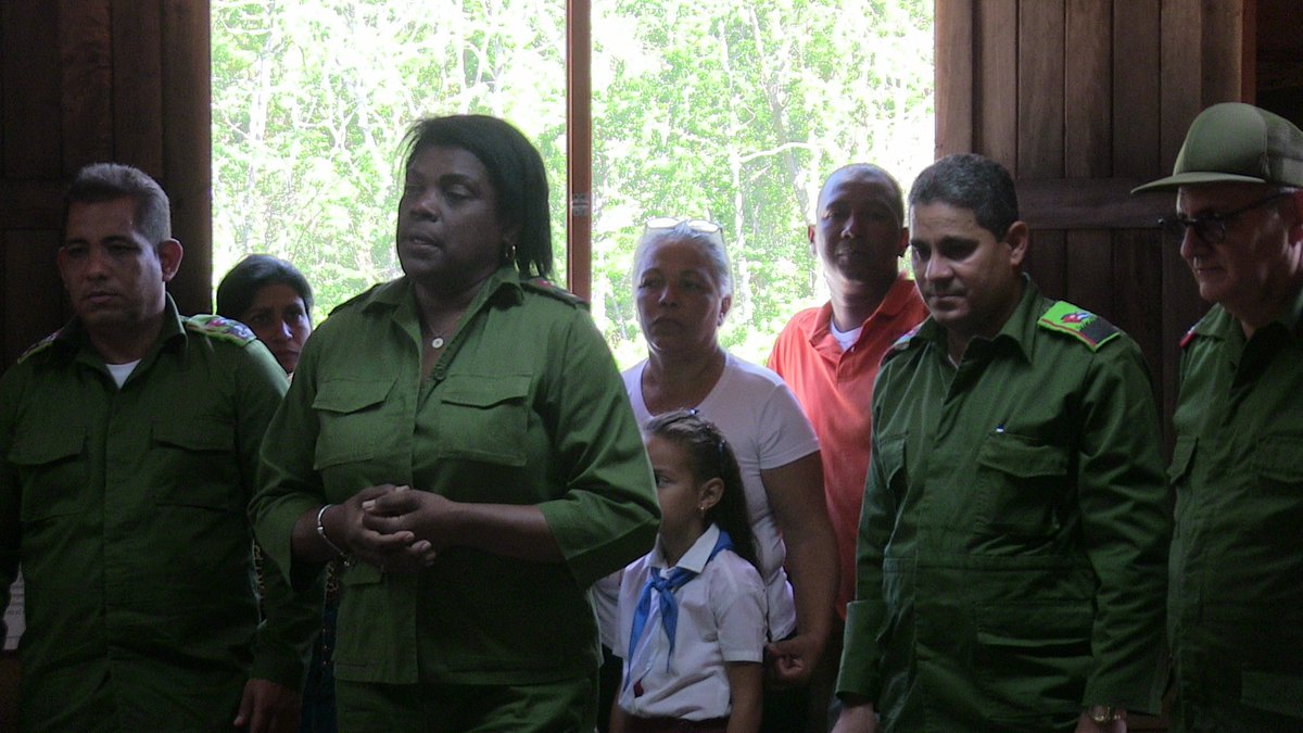 Casi un centenar de jóvenes de ##TercerFrente conocieron de primera mano detalles de los sucesos del 27 de febrero de 1874, cuando cayera en combate Carlos Manuel de Céspedes, precursor de nuestra independencia #SantiagoDeCuba <a href="/Yuniorsantiago7/">Yuniorsantiago</a> <a href="/luthier789/">Isidro Castañeda</a> <a href="/CarmenR45403834/">Carmen Rodríguez Medina</a>