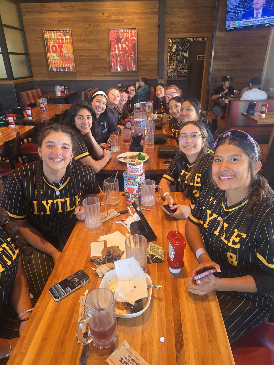 LYTLE HS SOFTBALL tweet media