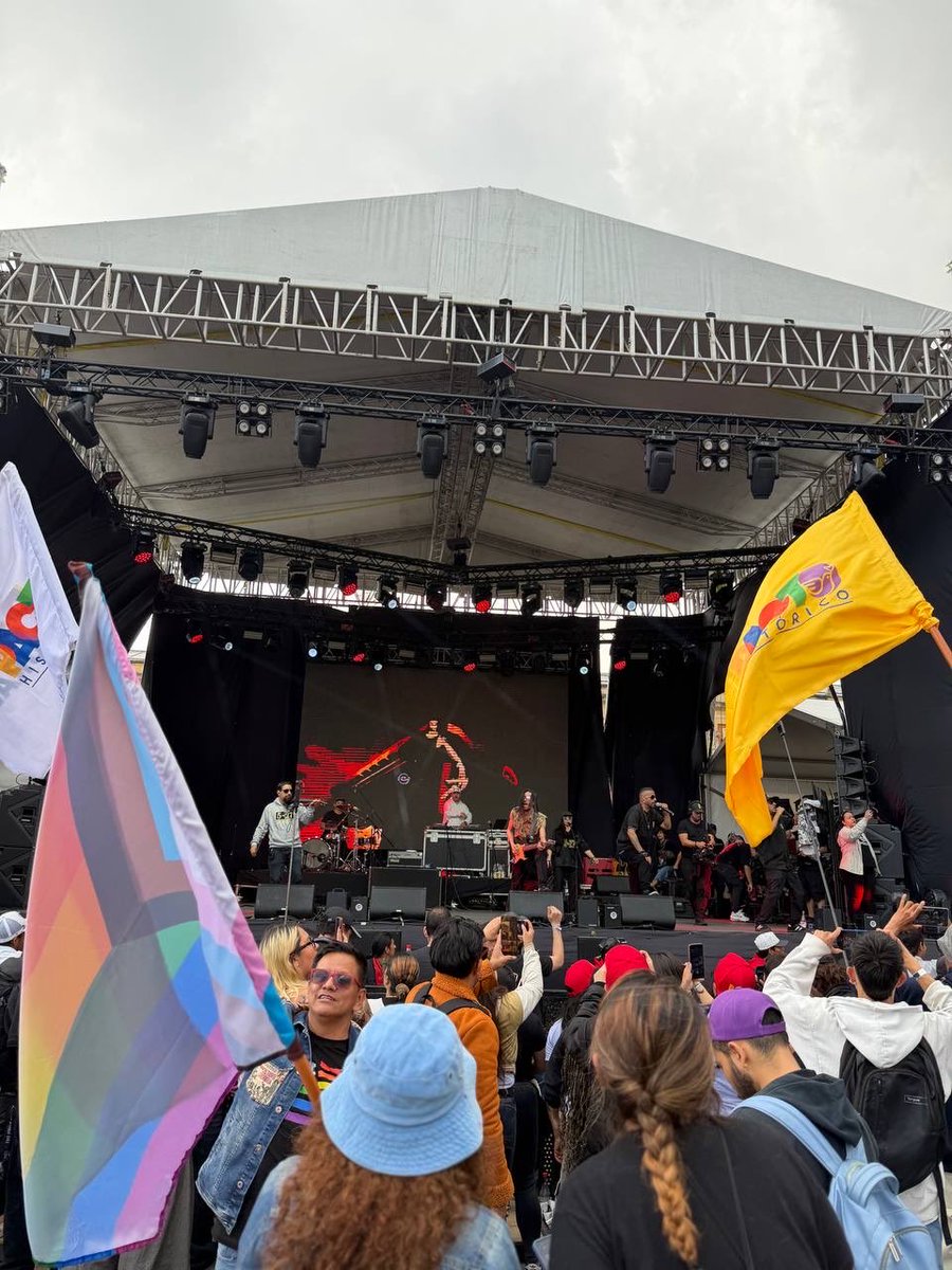 MafeCarrascal's tweet photo. Este Pacto Fest es también la fiesta en la que celebramos el cierre de campaña de la lista a la Cámara de Representantes por Bogotá del Pacto Histórico, la fuerza política más grande del país.
#LaFiestaDeLaVictoria
#PactoFestConIvan https://t.co/d4BbfO1TD8