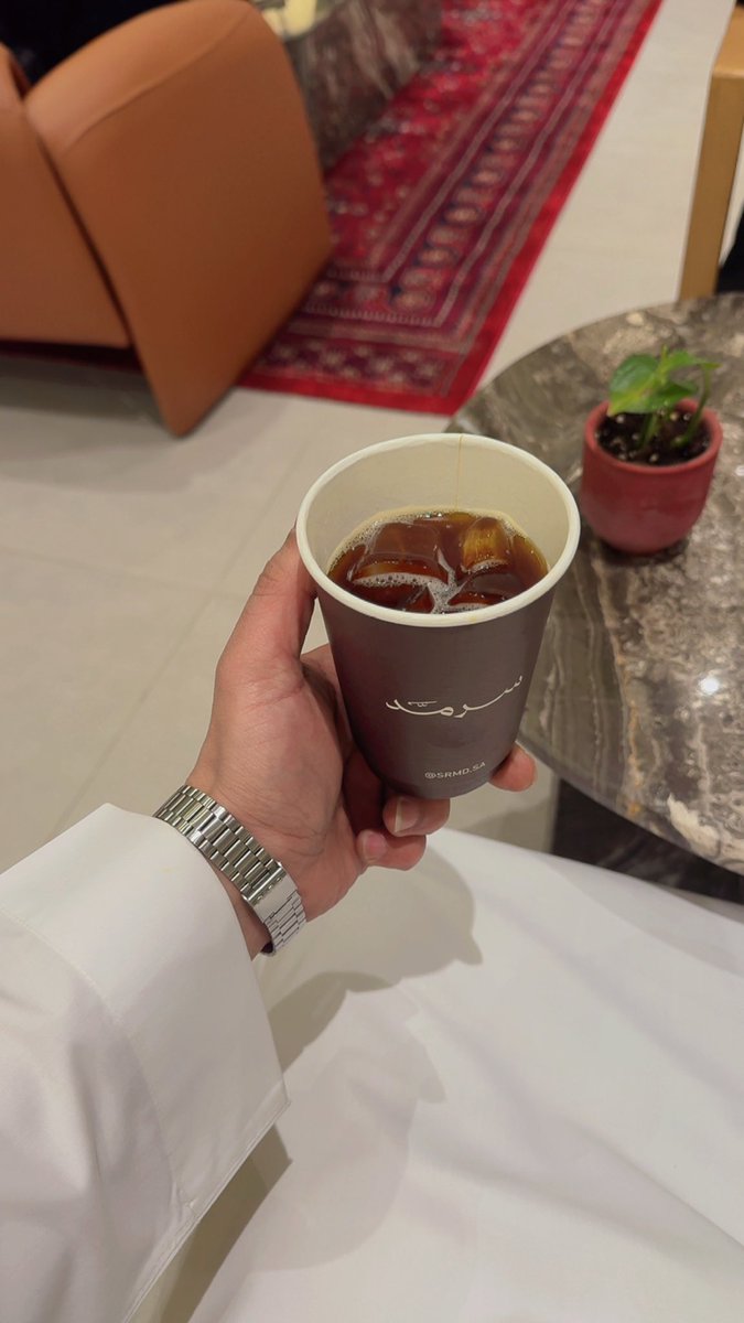 طريت في بالي ، وفجأه تبسمّت 
وبانت على وجهي ملامح غلاتك